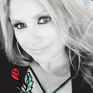 Meet your Posher, Rosalinda